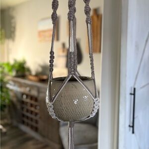 Homemade Macrame Two-tone Hanging Planter